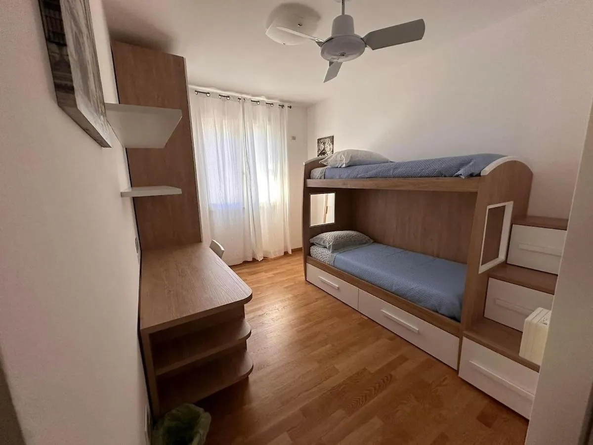 Casa Vacanze Roberta Riccione 0*,  Itália